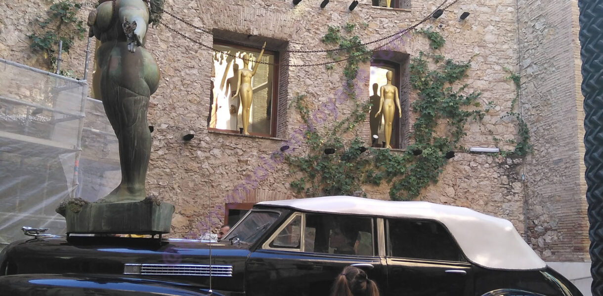 mamansoloenvoyage-figueraslemuseededali